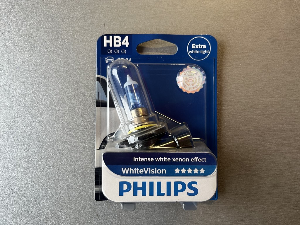 Галогеновая лампа HB4 Philips WhiteVision 12V 51W