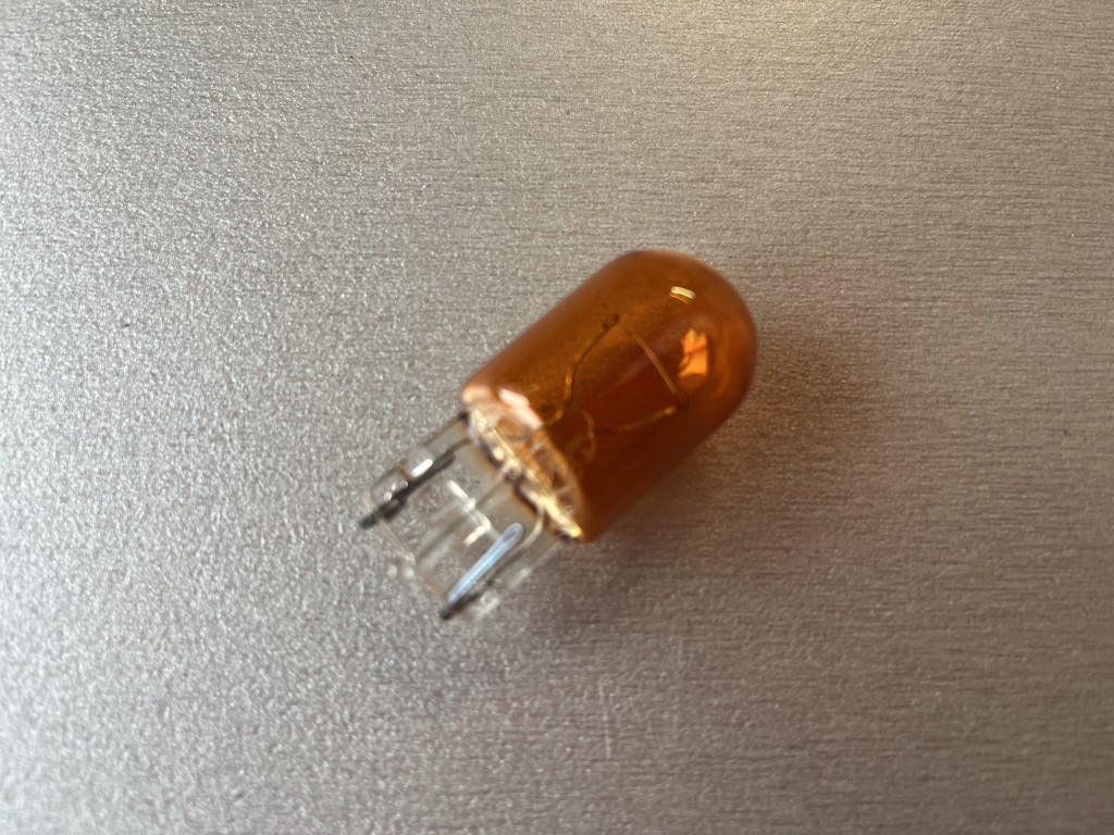 Лампа накаливания WY21W оранжевая 12V в ассортименте