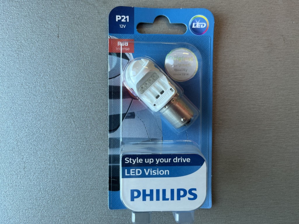 Светодиодная лампа P21W 12V Philips RED