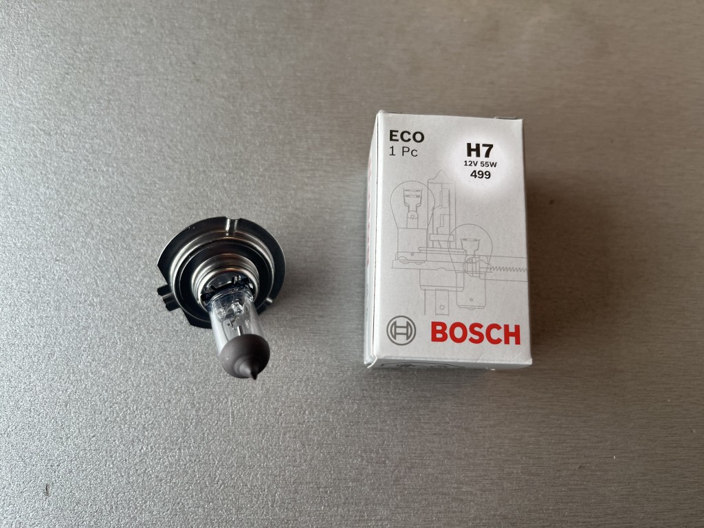 Галогеновая лампа  H7 Bosch standart 12V 55W